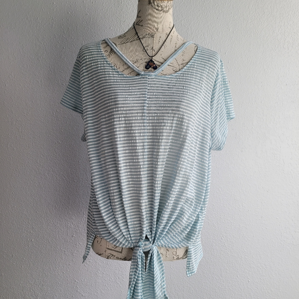 4 Random Blouses - Picture 4 of 5